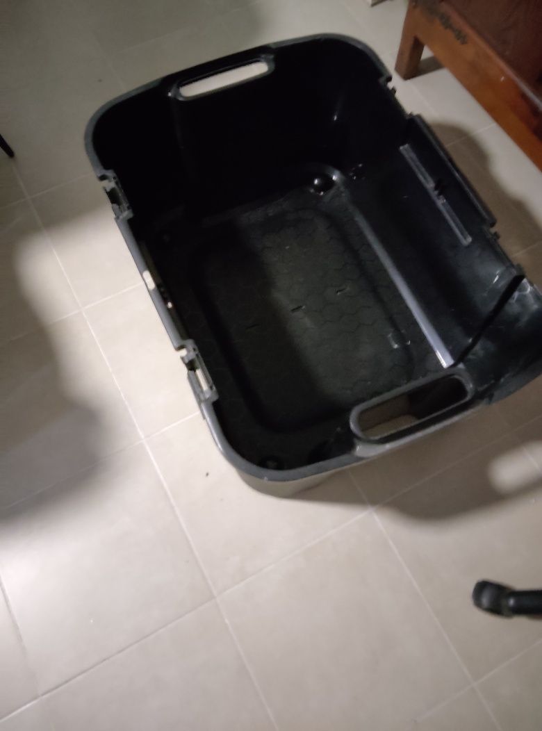 Caixa preta super resistente