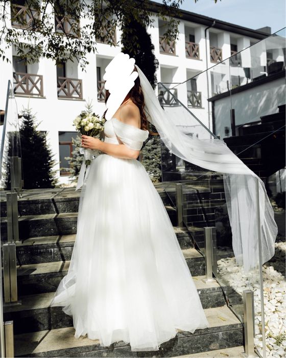 Сукня вечірня, випускна або весільна