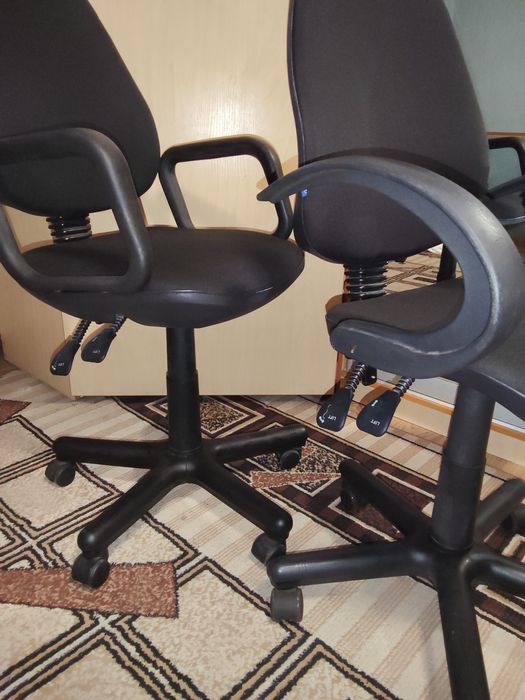 Стул офисный, кресло