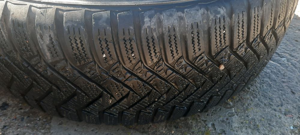 Продам резину с дисками 215/60 R16