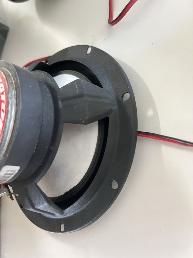 Colunas mix audio usada TR65C