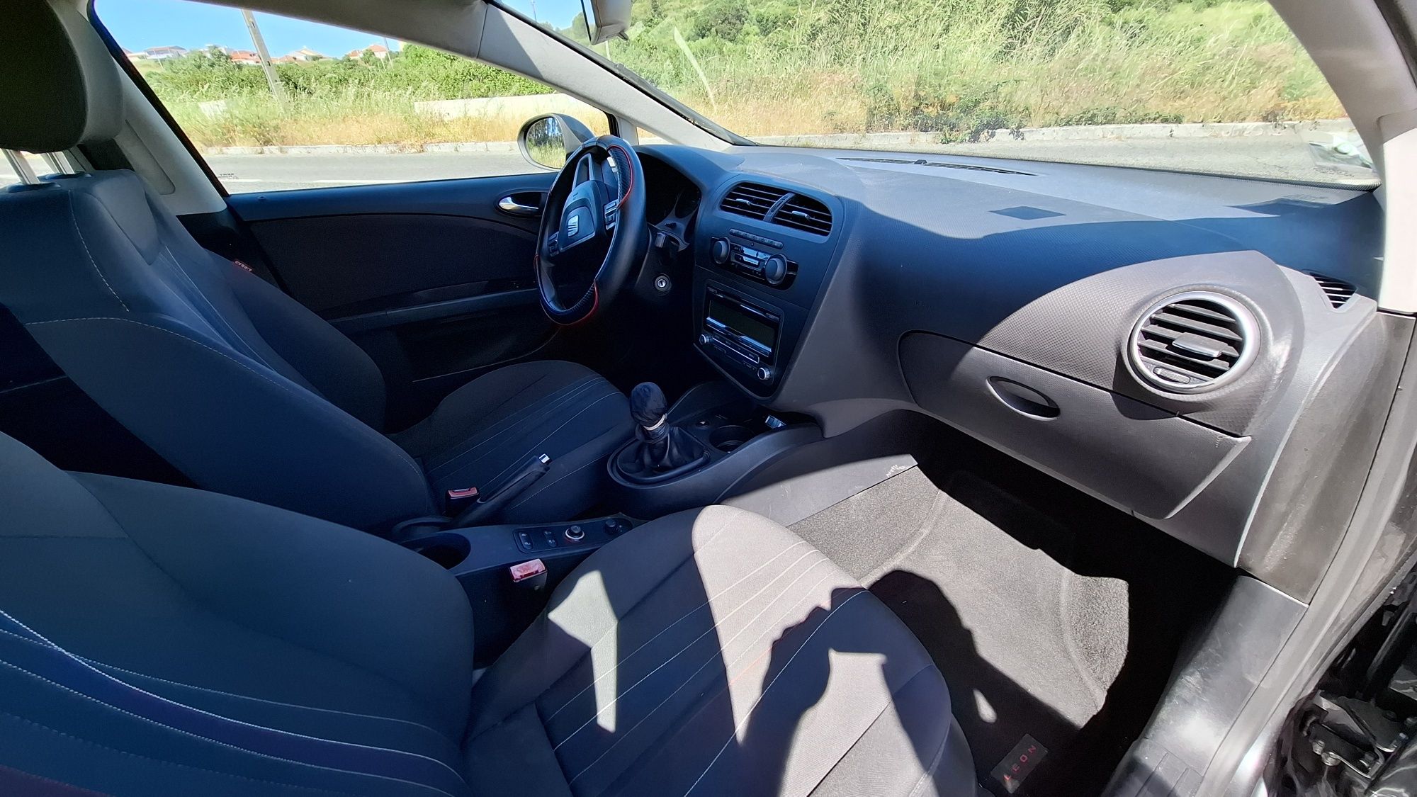 Seat Leon Copa 1.6 TDI 105cv – 137.000km – Muito económico