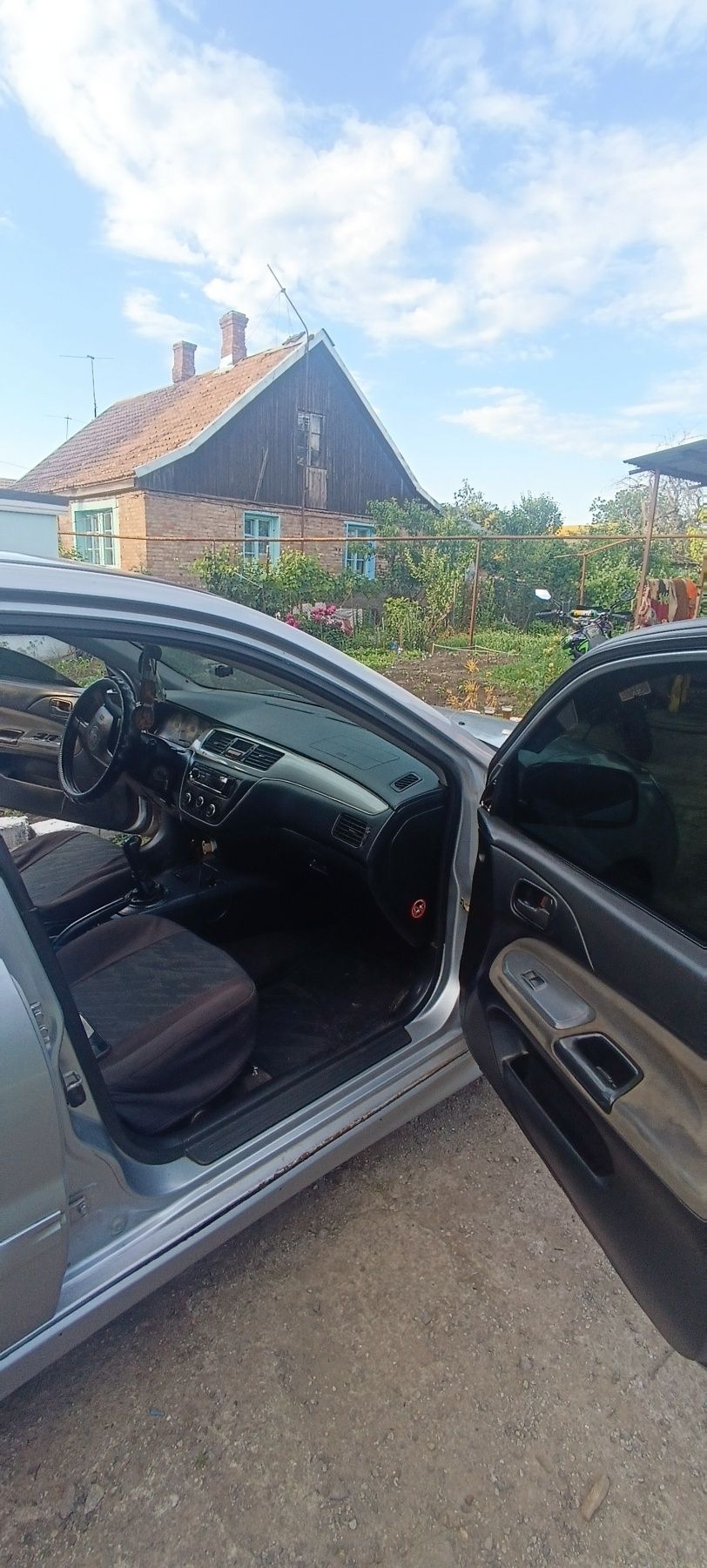 Mitsubishi Lancer 9