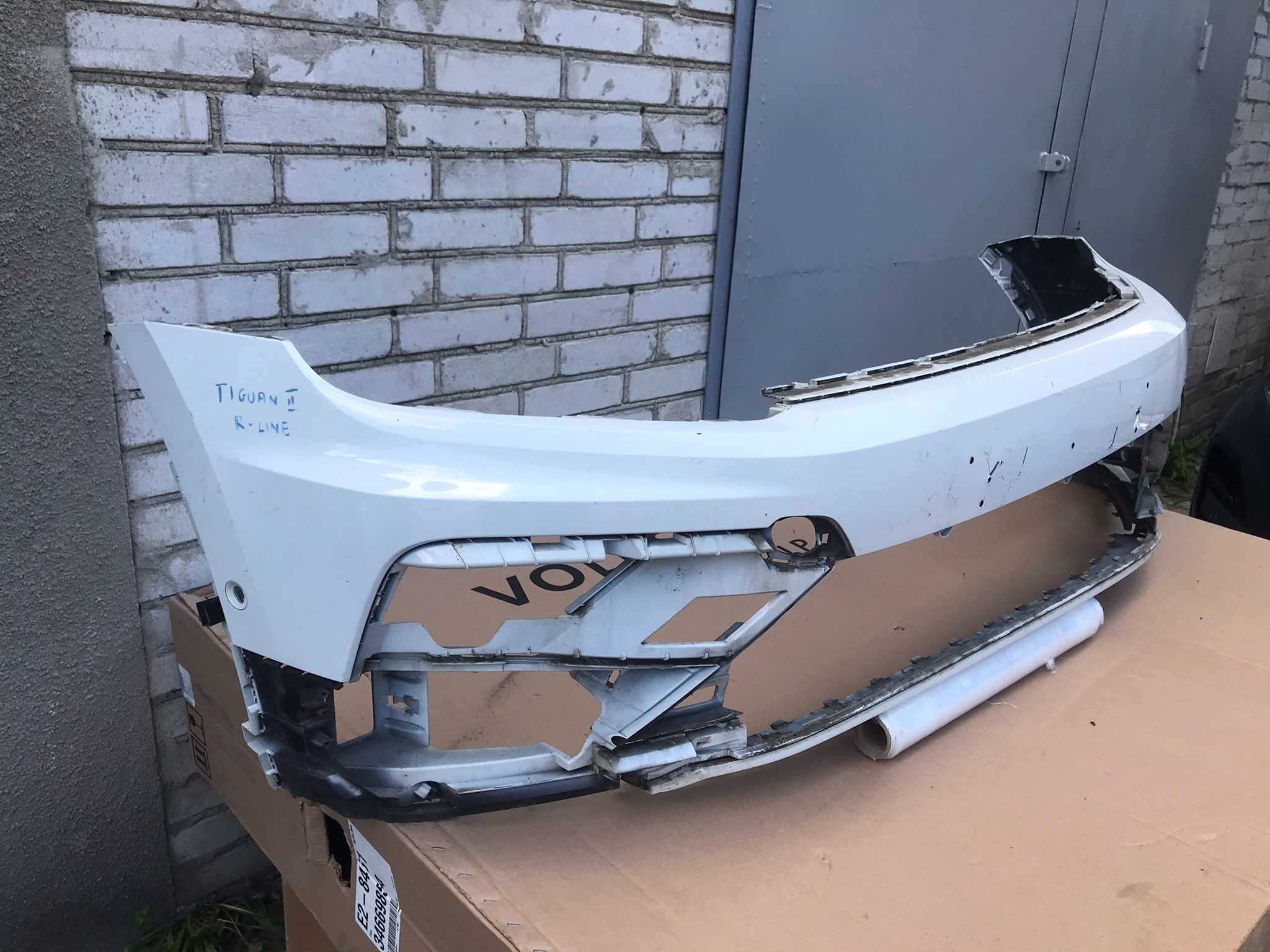 Tiguan 5na allspace бампер передній Rline