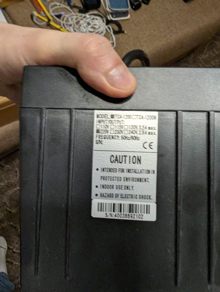 Стабілізатори напруги Powercom TCA-1200, LUXEON AZR-500VA