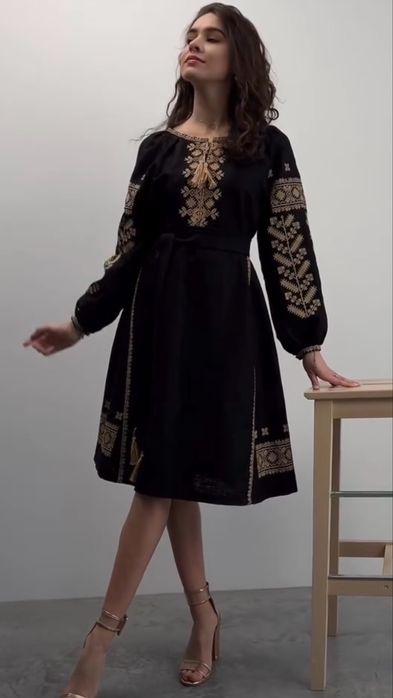 Елегантна вишита сукня, вишиванка