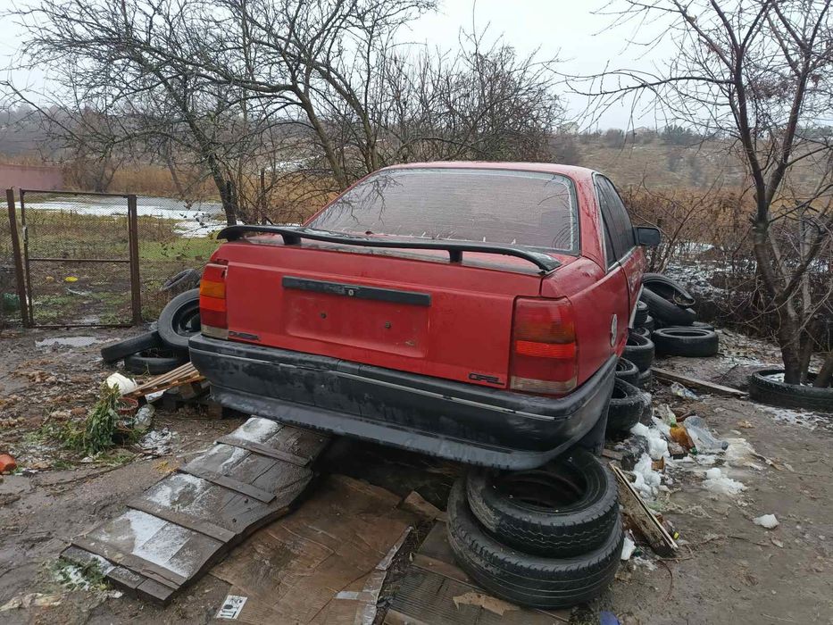 Opel Omega A 2.0 бенз.