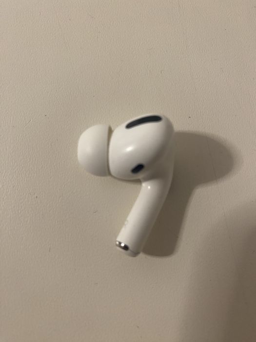 Правий навушник Apple AirPods Pro 1-го покоління А2083