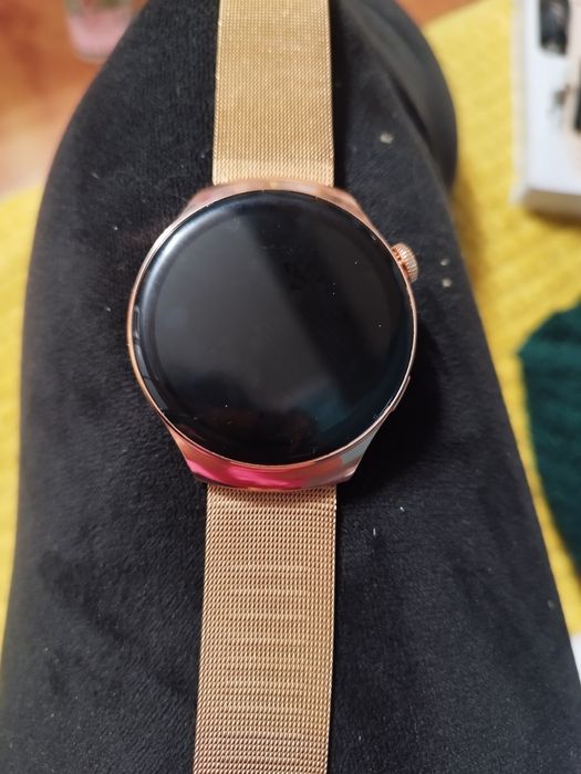 Elegancki i stylowy Smartchwatch z Bluetoothu zloty zegarek . Rozmowu