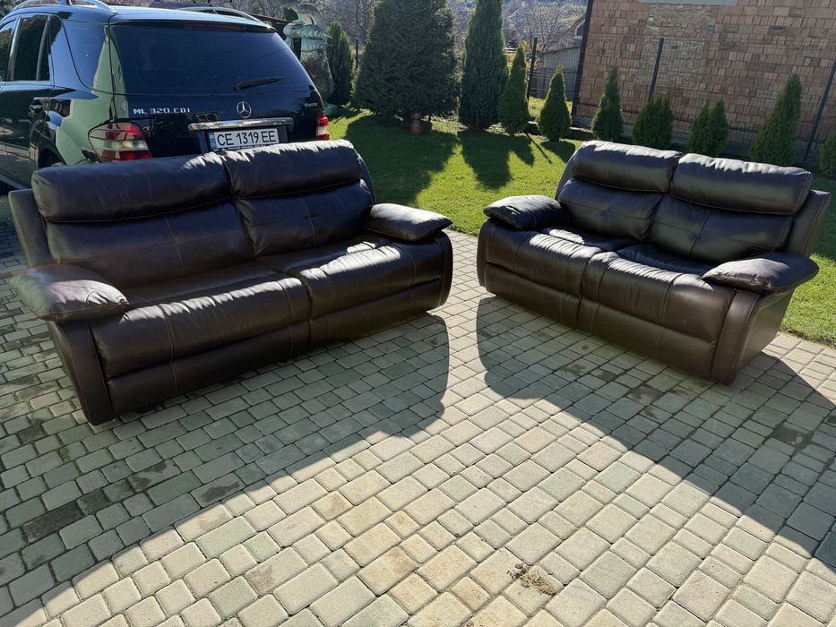 Комплект шкіряних диванів