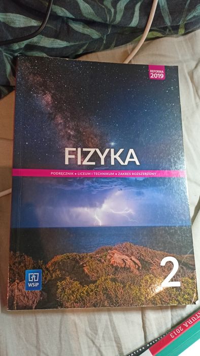 Fizyka 2 podręcznik wsip