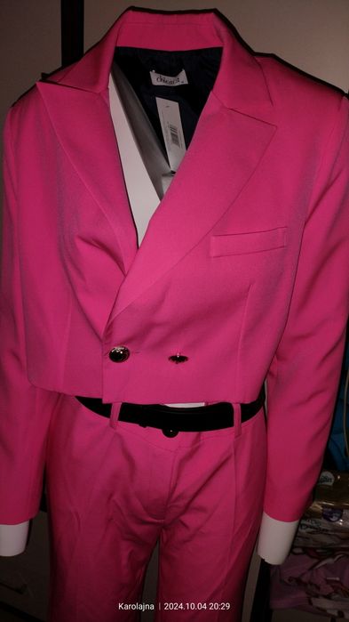 Nowy komplet damski w ślicznym kolorze fuksji rozmiar M/L