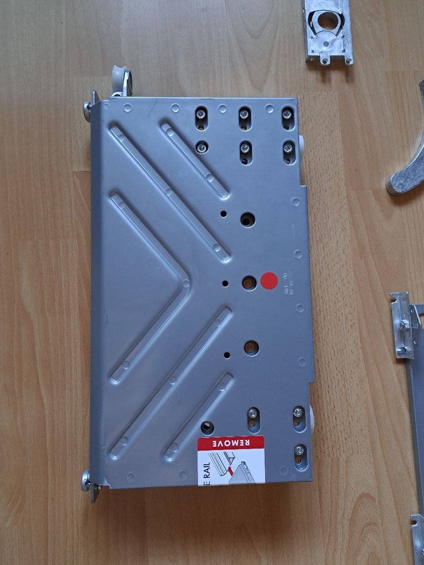 CINETTO PS40 współpłaszczyznowy system przesuwny, komplet do drzwi pra