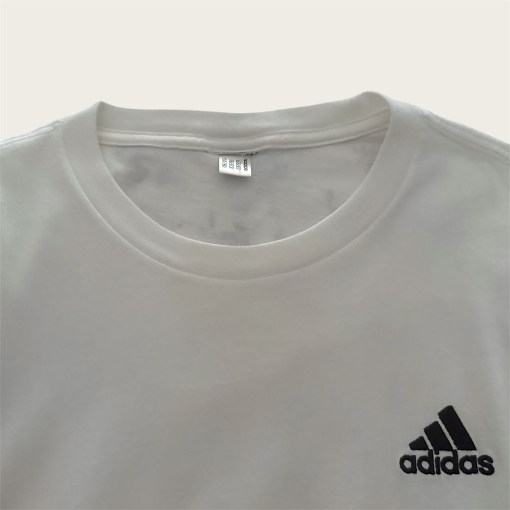 T-shirt Adidas Branca Logo Preto Original
