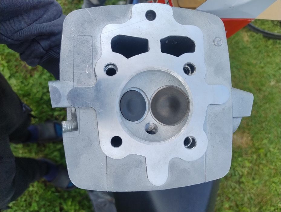 Головка циліндра 163FML в зборі