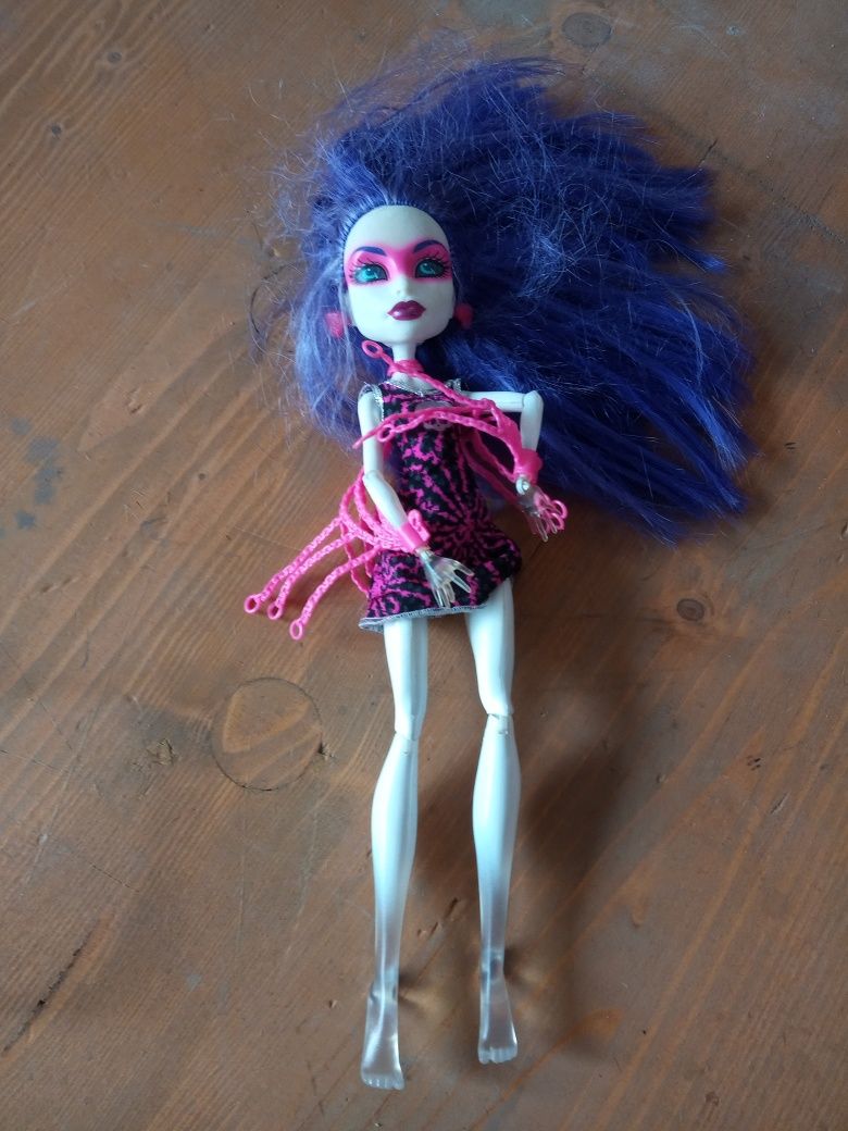 Lalka monsterhigh.