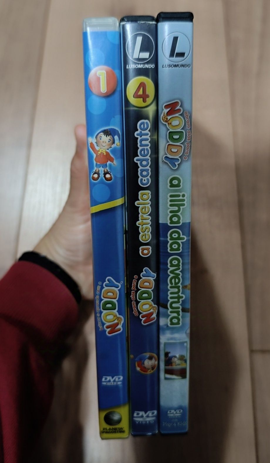3 DVDs de animação Noddi