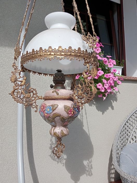 Lampa naftowa wisząca