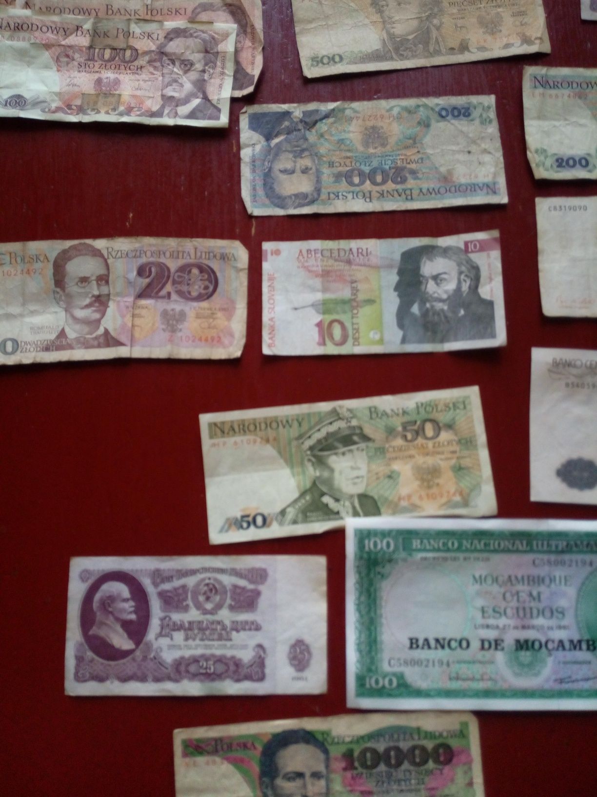 Papierowe banknoty kolekcjonerskie