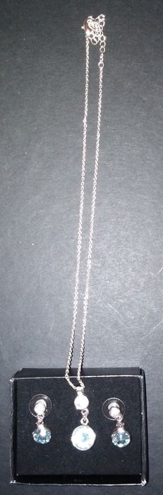 Conjuntos bijuteria, colar / fio + brincos, NOVOS (várias marcas)