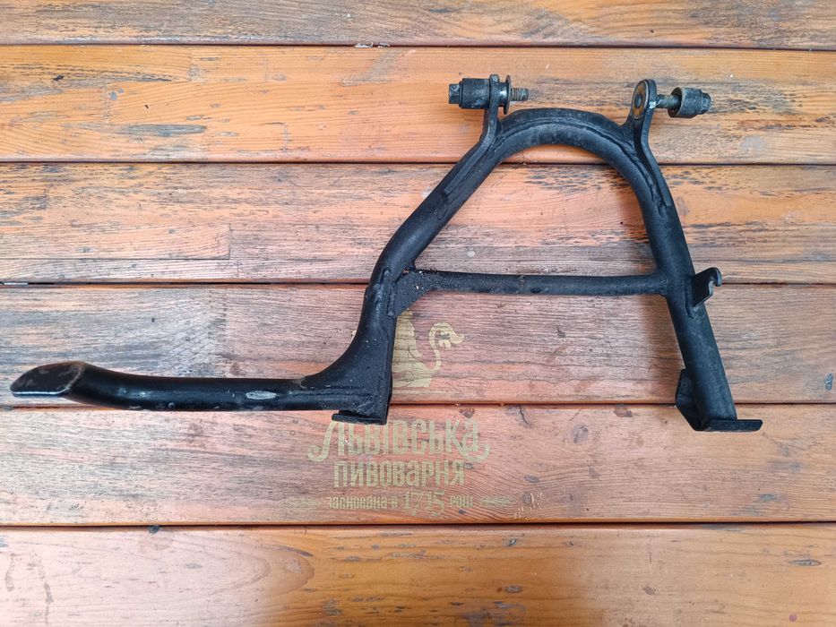 Honda cb 750 F2 Центральна підніжка.