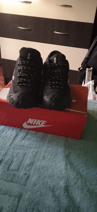 Продам кроссовки демисезонные Nike