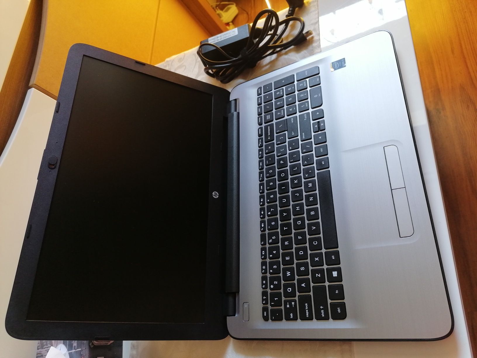 Laptop Hp 250 G5 i3, 16Gb ram ,SSD