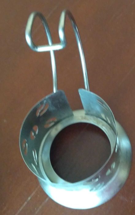 Подстаканники нержавейка cовреременны Три штуки все разные.