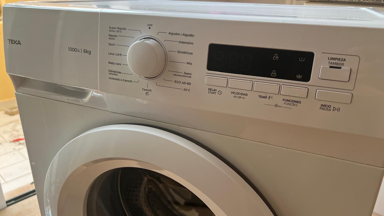 Máquina de Lavar Roupa TEKA 6kg - Como Nova