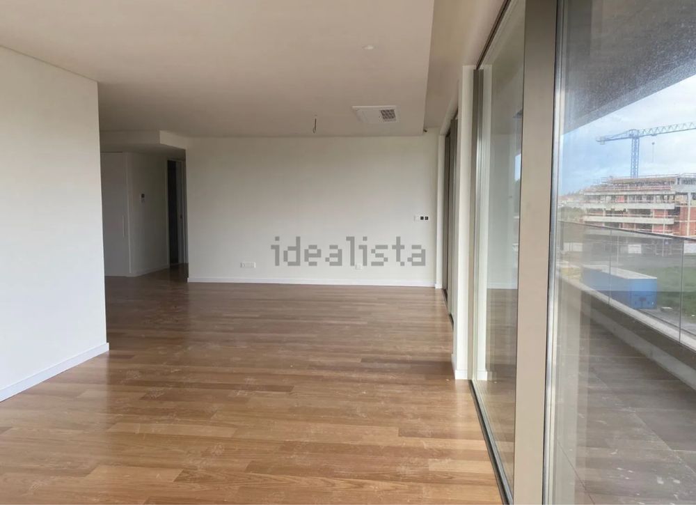 Aluguer T2 penthouse com Terraço