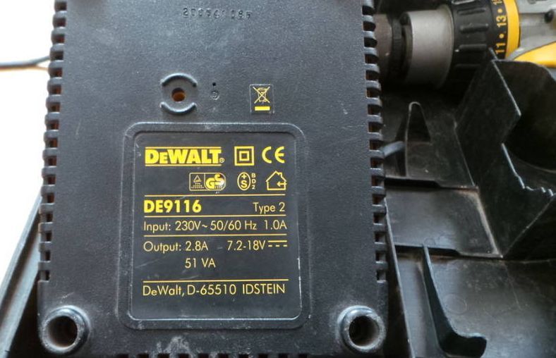 Шуруповёрт DeWALT DC981