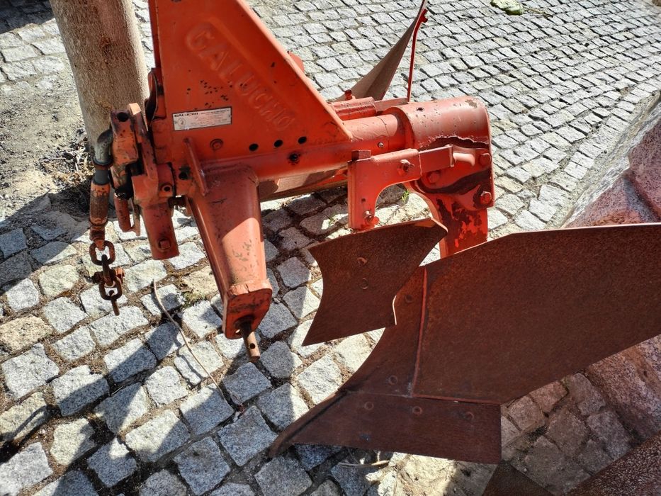 Charruas Galucho 14 e 12..pote 2000 litros e grua.