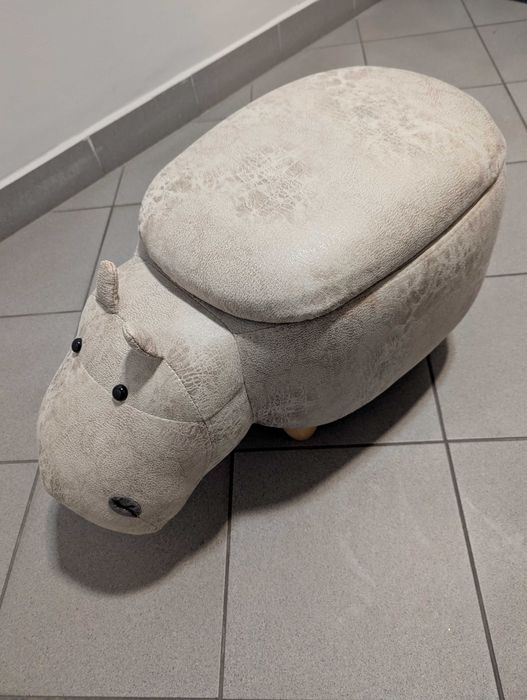 Pufa zwierzak ze schowkiem ekoskóra jasnoszara HIPPO