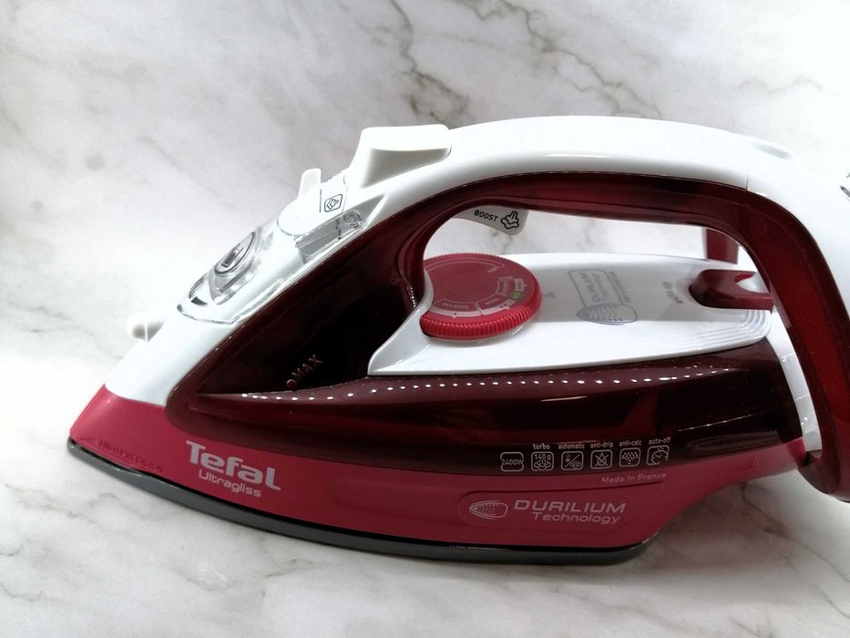 Żelazko Tefal Ultragliss Plus FV6810 Durilium AirGlide nowe