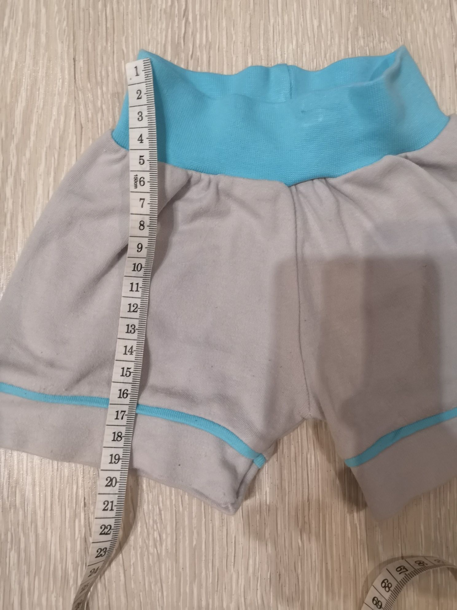 Komplet letni r. 74 spodenki T-shirt