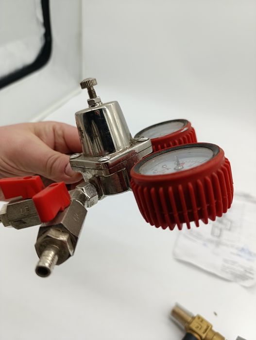 Новий кран на газовий баллон газовый KIT 200bar редуктор