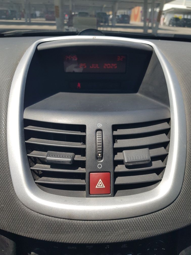 Peugeo 207 - 1.4 gasolina - 2008