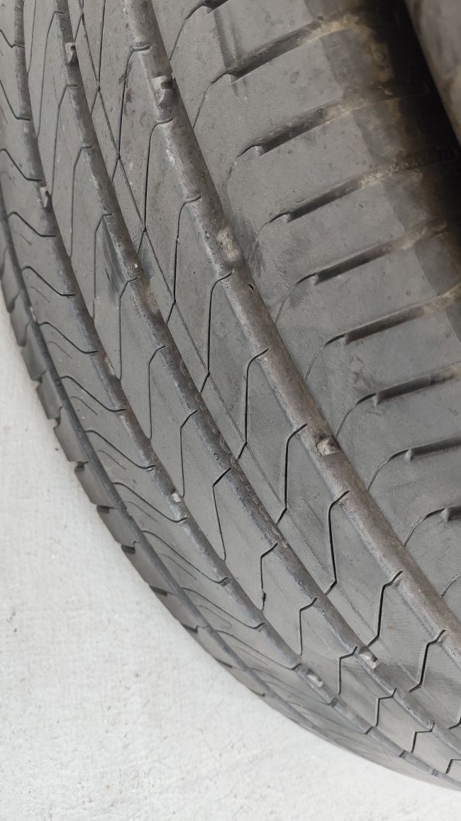 Pneus continental semi novos 225 55 R18
