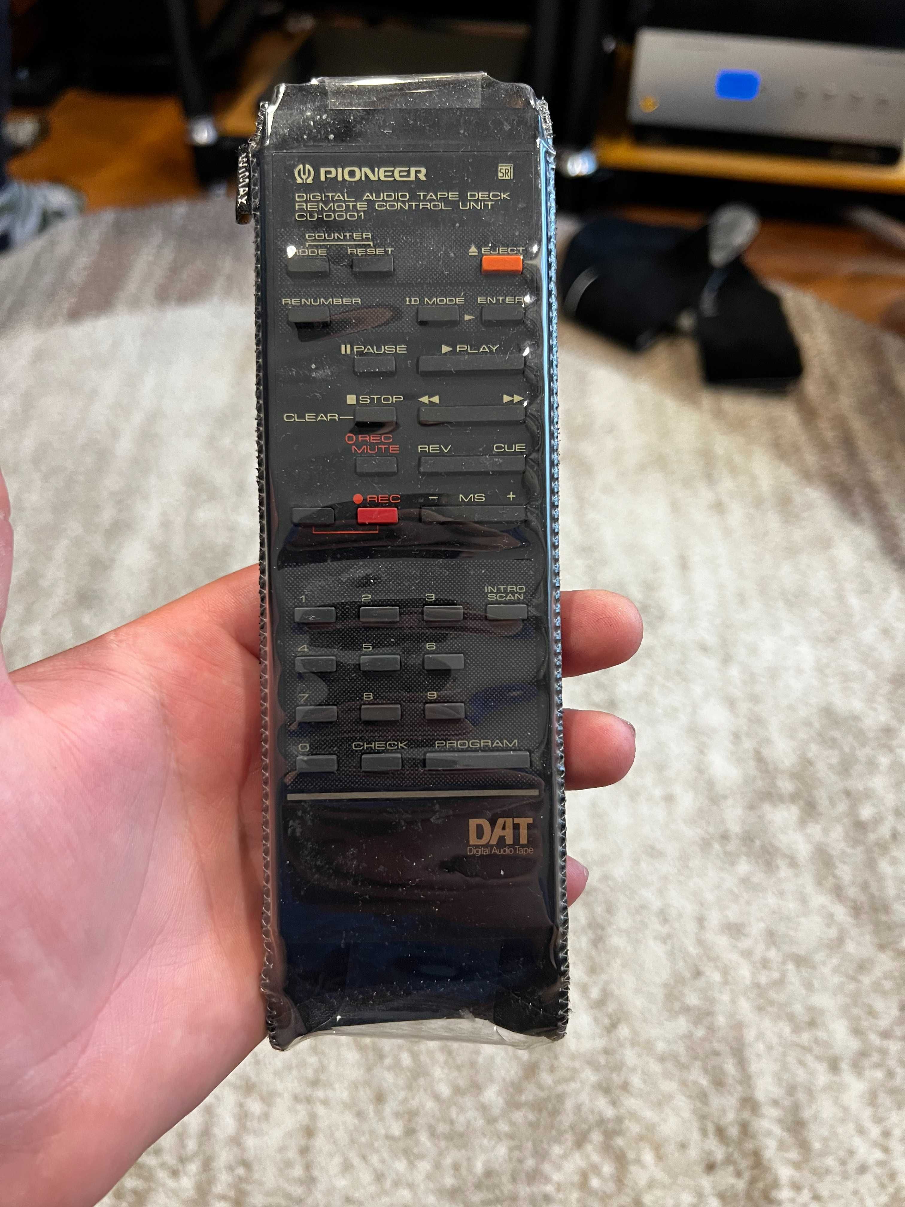 Pioneer D-1000 (DAT)