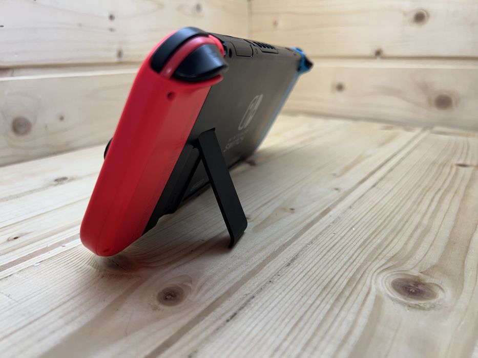 Ninteendo SWITCH V2 32 gb + 128 gb sd kart