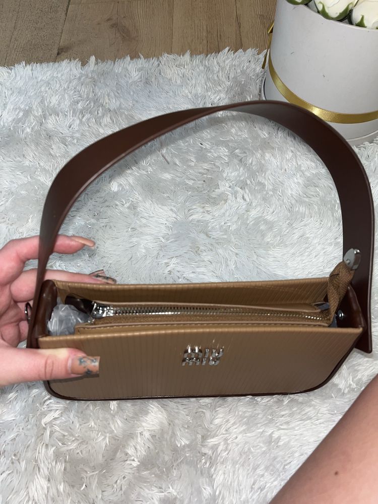 Miu miu torebka brazowa elegancka