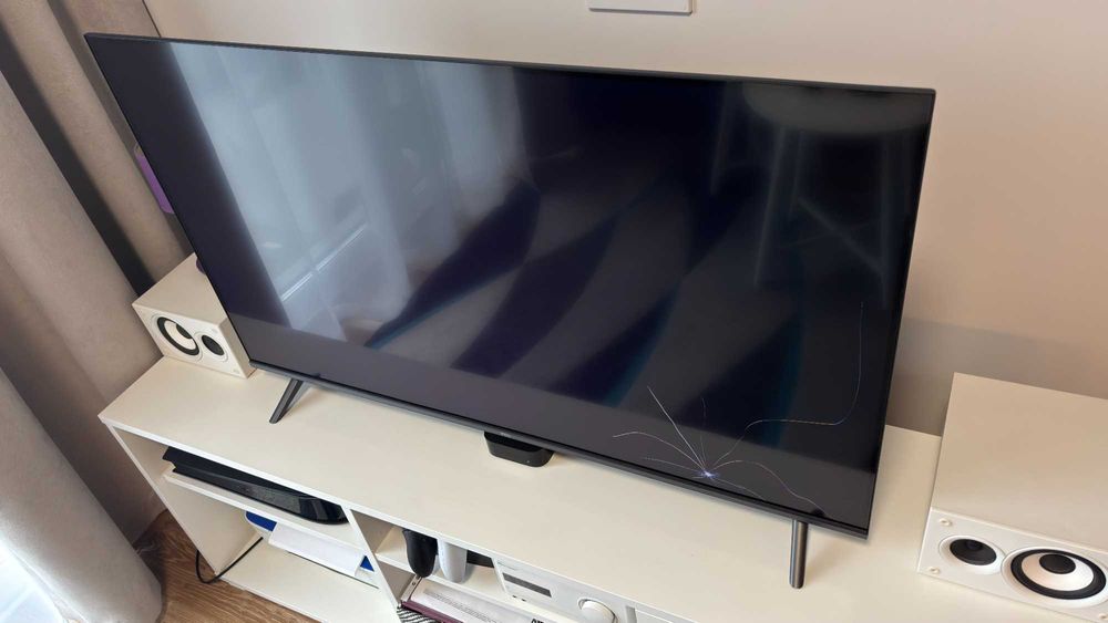 Telewizor QLED TCL 43C645 43" 4K z uszkodzoną matrycą