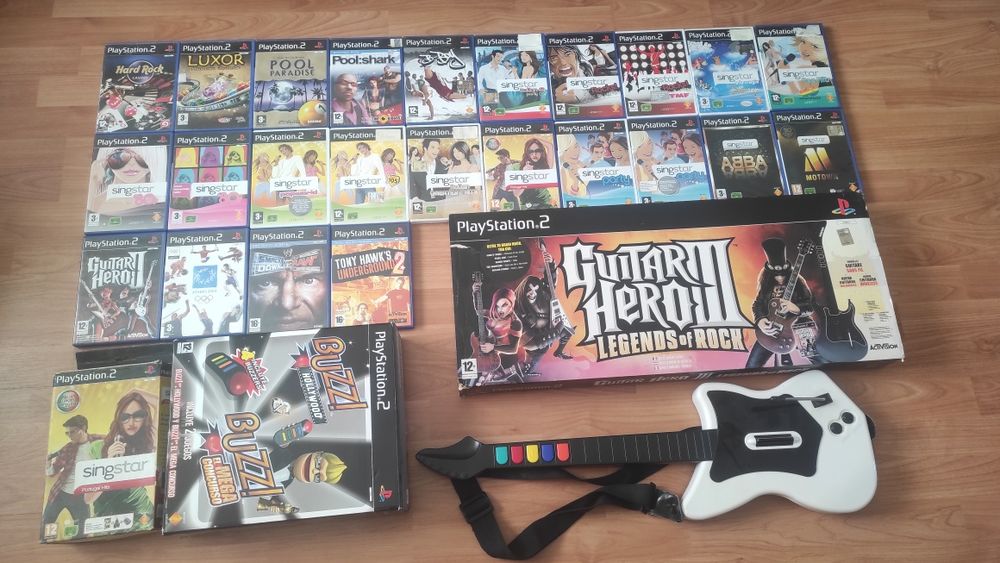 Jogos PlayStation 2 e Guitar Hero