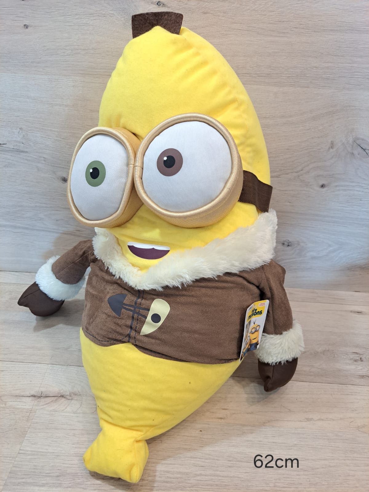 Duża maskotka Minion Minionek banan w kurtce 62xm NOWY