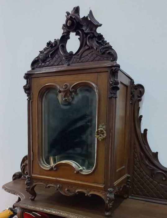 Móvel oratório antigo