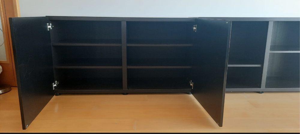 Conjunto ikea de mesa e cadeiras e armario