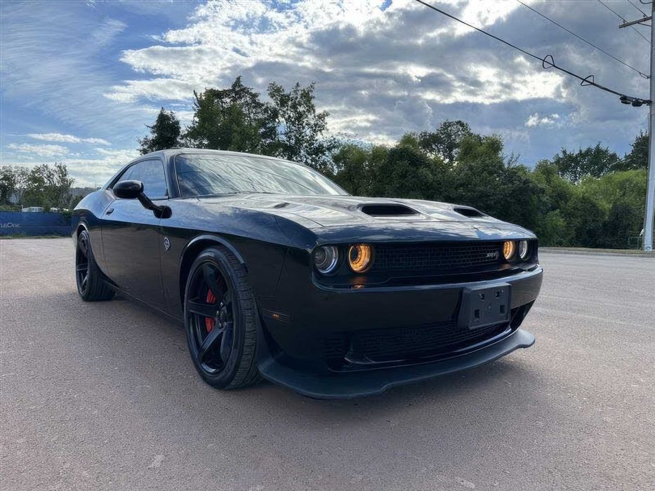 Dodge Challenger      2021