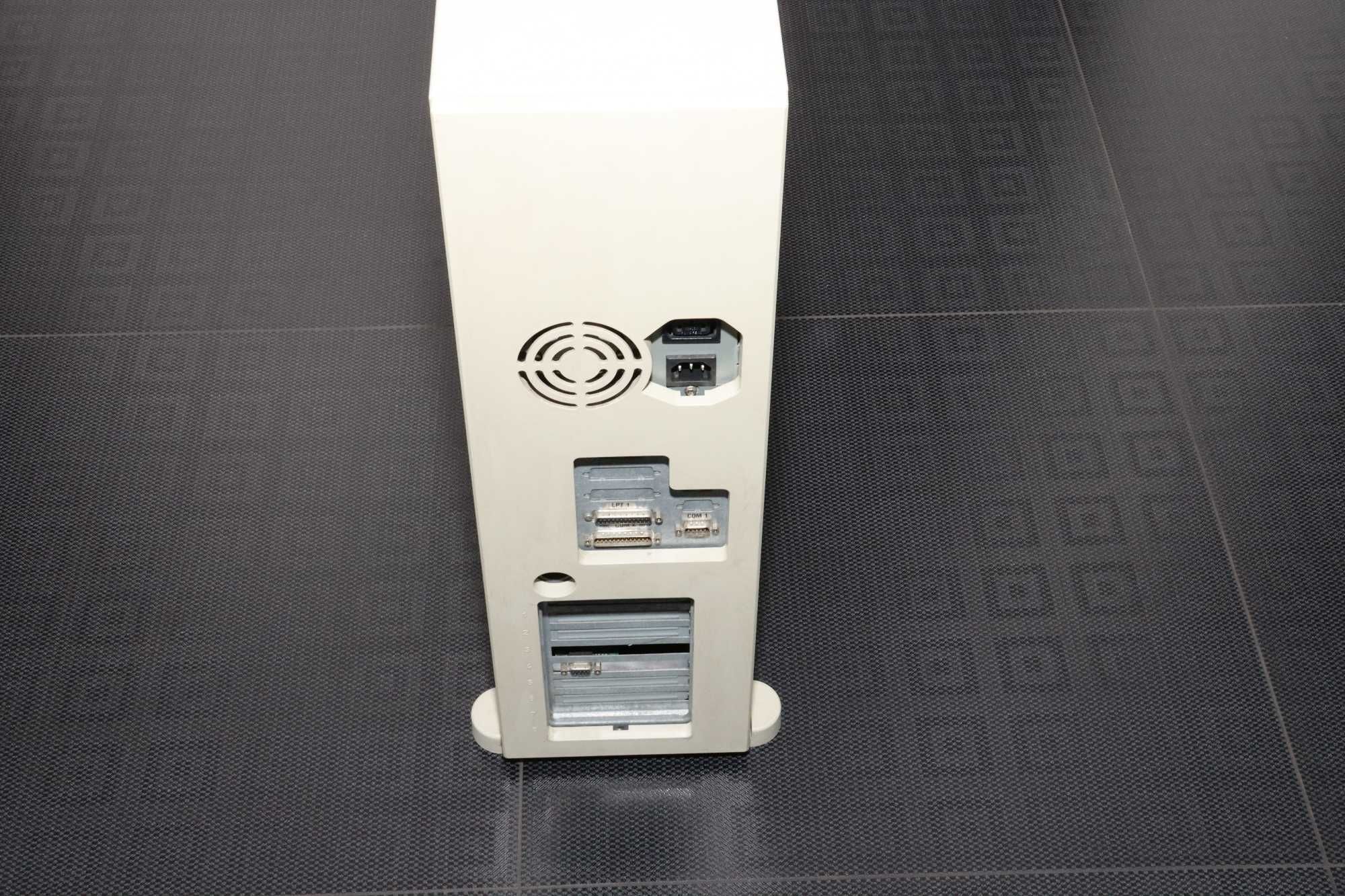 Komputer stacjonarny ESCOM zabytkowy PC z lat 90-tych Tower