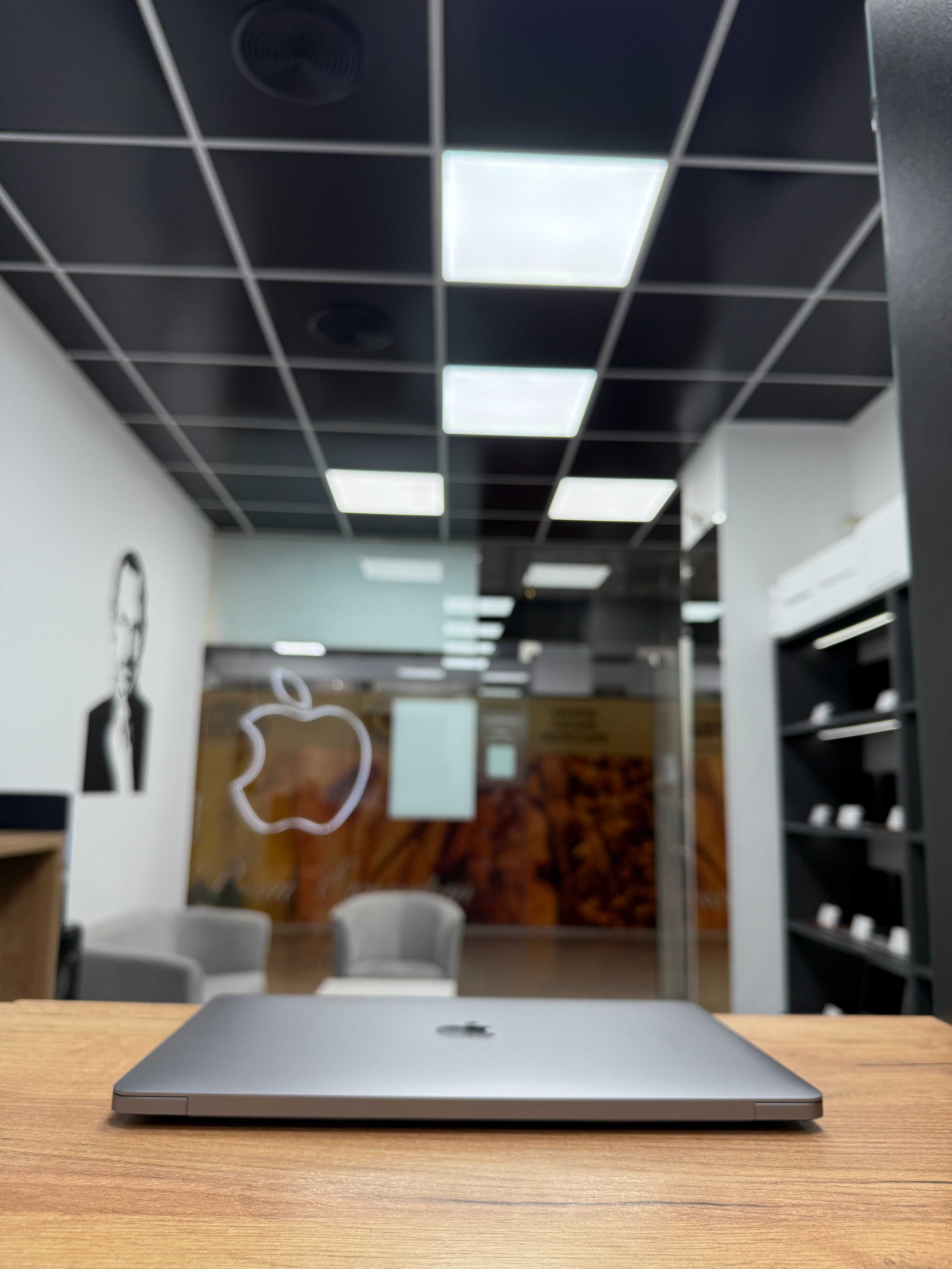 Macbook Air 2020 (2024) (M1/8gb/256 ssd) Офіційна гарантія . 90613SV