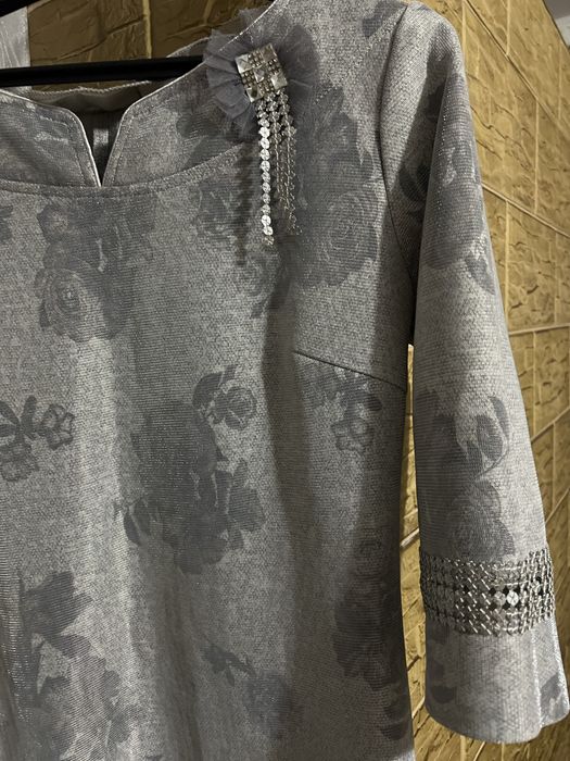 Святкова сукня 46 розміру